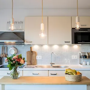 Charming Studio In , Bredene België